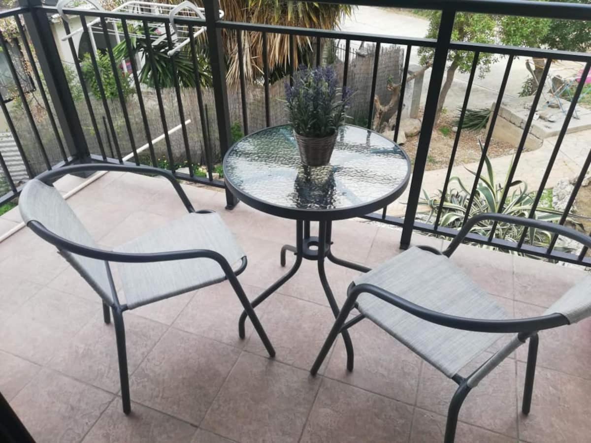 Cozy 1 Bedroom Apartment Close To The Beach Paphos Esterno foto