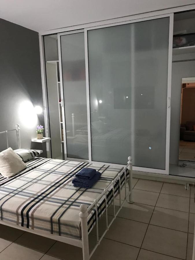 Cozy 1 Bedroom Apartment Close To The Beach Paphos Esterno foto